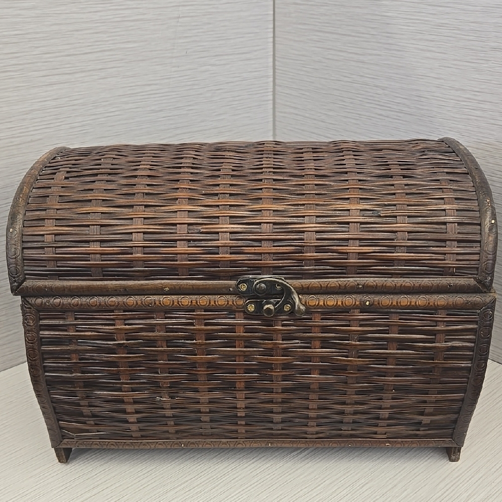 Woven Brown Storage Chest